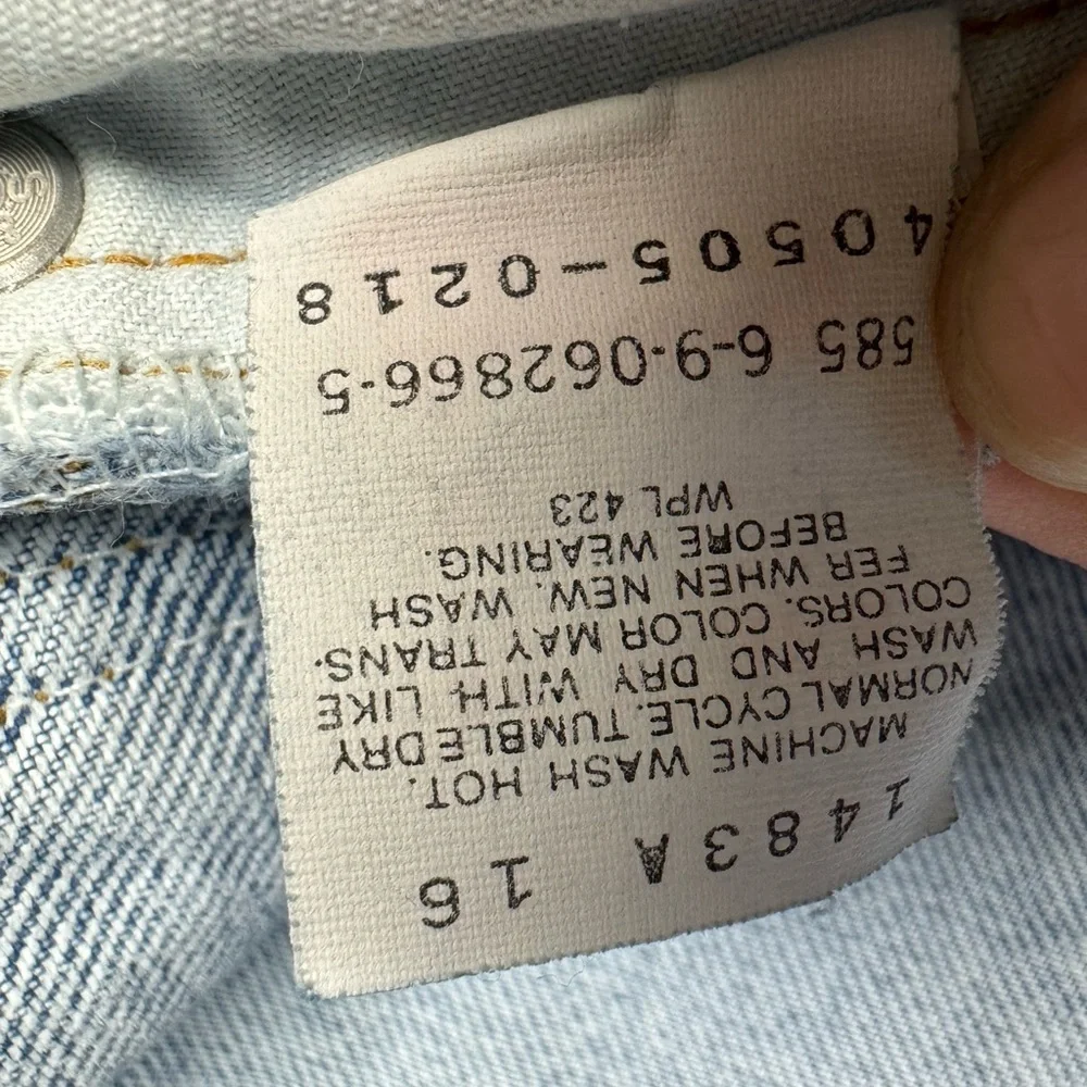 Levis stylish light